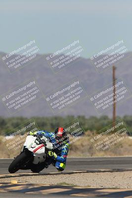 media/Oct-13-2025-Moto Forza (Mon) [[a66d839500]]/2-A Group/Session 3 (Turn 16)/